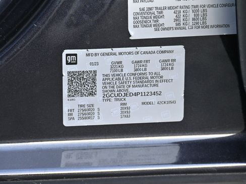 Used 2023 Chevrolet Silverado 1500 High Country w/ Technology Package image 38