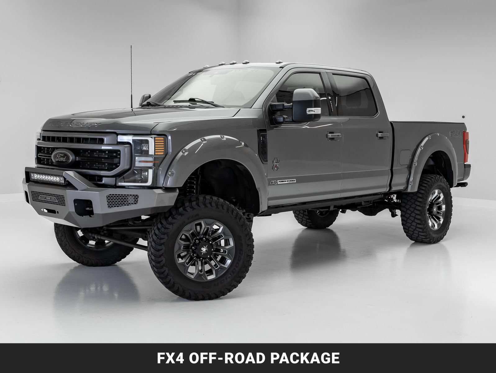 Used 2022 Ford F250 Lariat w/ Black Appearance Package AWD/4WD image 4