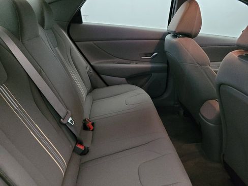 Used 2023 Hyundai Elantra SEL FWD image 19