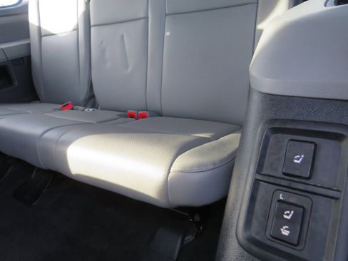 Used 2015 Toyota Sequoia Platinum image 28