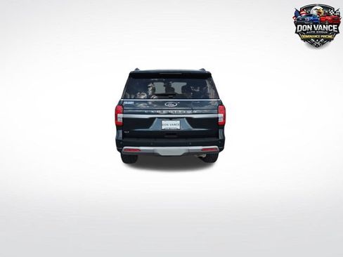 Used 2024 Ford Expedition XLT AWD/4WD image 4