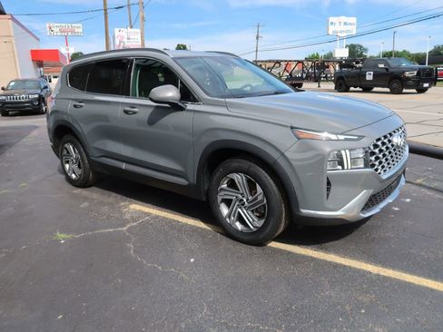 Used 2021 Hyundai Santa Fe SEL FWD image 3