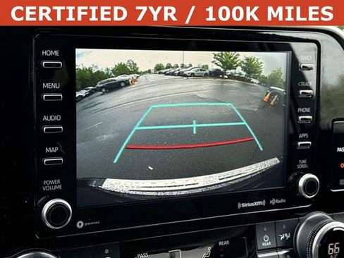 Used 2022 Toyota Highlander LE AWD/4WD image 20