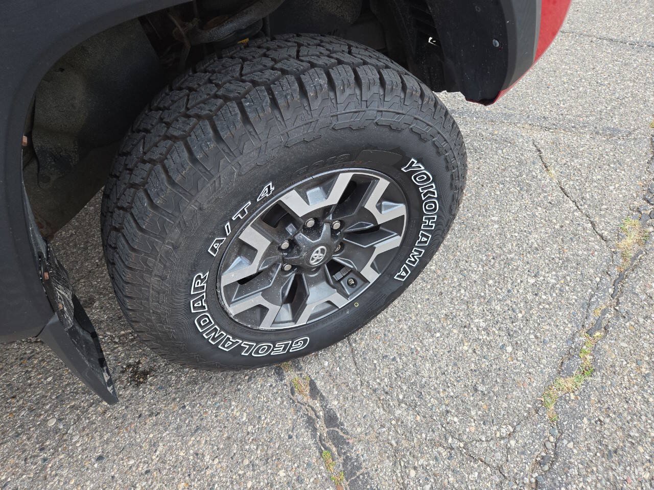 Used 2017 Toyota Tacoma SR5 AWD/4WD image 10