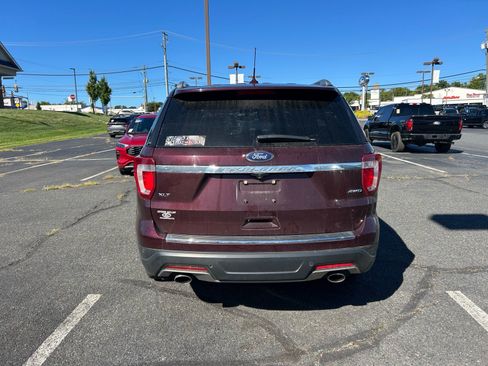 Used 2018 Ford Explorer XLT w/ Equipment Group 201A AWD/4WD image 6