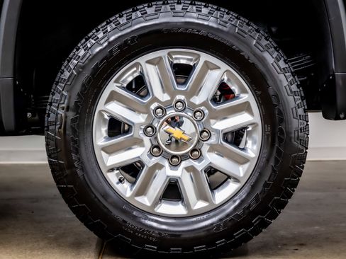 Used 2025 Chevrolet Silverado 2500 High Country w/ High Country Premium Package image 39