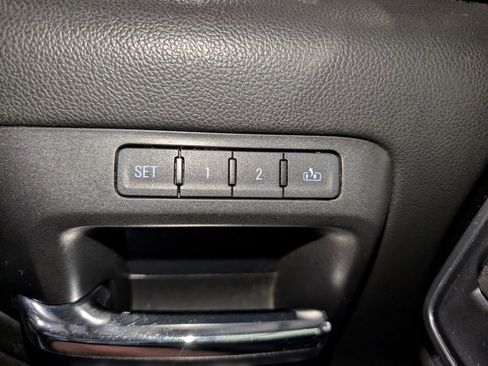 Used 2017 Chevrolet Silverado 1500 LTZ Z71 image 41