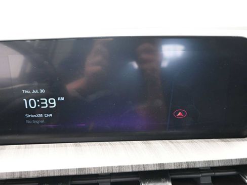 Used 2023 Kia Telluride EX w/ EX Captain's Chair Package FWD image 13