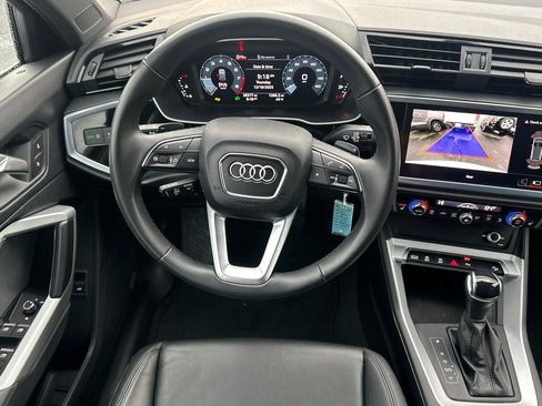 Used 2025 Audi Q3 2.0T Premium image 14