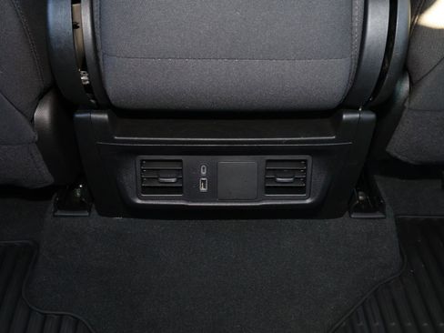 Used 2025 Chevrolet Silverado 1500 Custom image 13