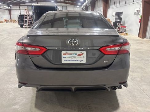 Used 2018 Toyota Camry L image 7