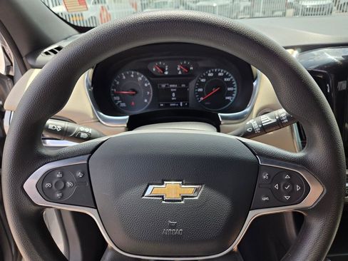 Used 2023 Chevrolet Traverse LS FWD image 30