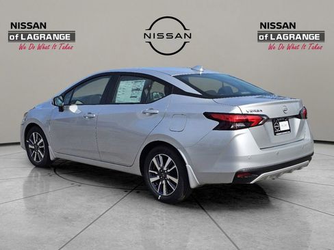 New 2025 Nissan Versa SV w/ Trunk Package FWD image 7