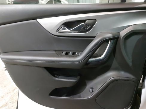 Used 2020 Chevrolet Blazer LT image 26