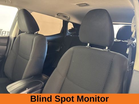 Used 2020 Nissan Rogue Sport S image 10