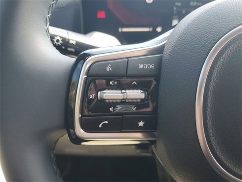 New 2026 Kia Carnival EX image 27