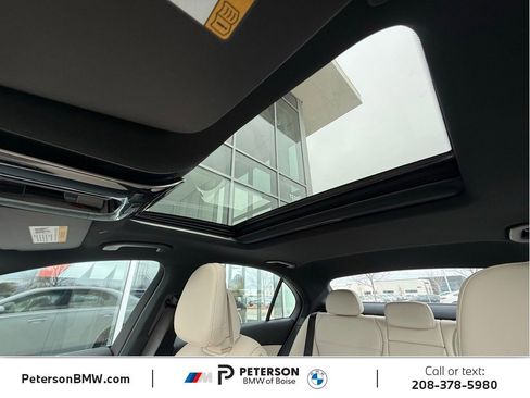 Used 2025 Mercedes-Benz C 300 4MATIC Sedan image 41