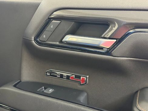 Used 2023 GMC Sierra 1500 AT4 w/ Technology Package AWD/4WD image 34