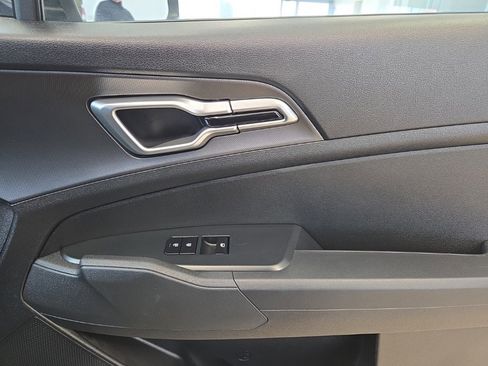 Used 2026 Kia Sportage LX image 19