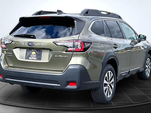 Used 2025 Subaru Outback Premium AWD/4WD image 23