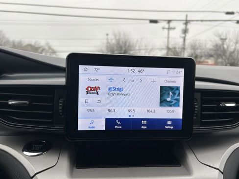 Used 2023 Ford Explorer XLT image 21