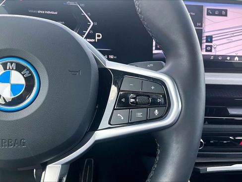 Used 2025 BMW i4 eDrive40 RWD image 22