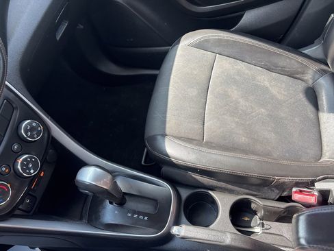 Used 2018 Chevrolet Trax LT w/ LT Convenience Package image 26