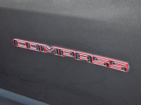 Used 2023 Jeep Compass Trailhawk image 10