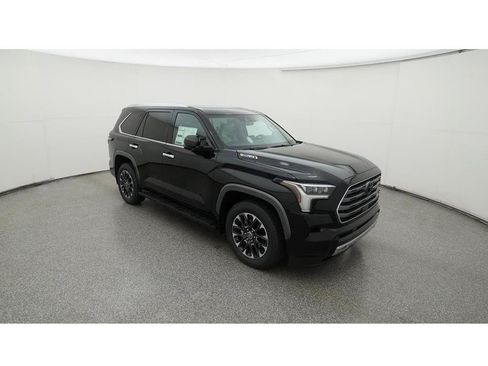 Used 2024 Toyota Sequoia Limited w/ Tow Technology Package AWD/4WD image 13