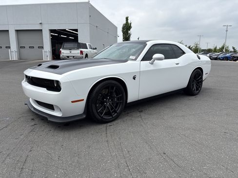 Used 2023 Dodge Challenger SRT Hellcat RWD image 5