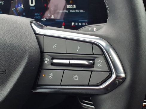 Used 2025 Chevrolet Equinox LT image 21