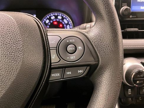 Used 2019 Toyota RAV4 XLE w/ Convenience Package image 18