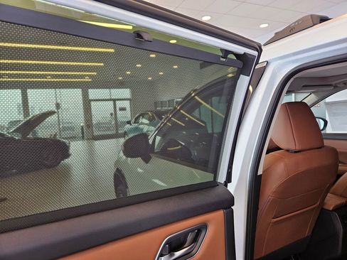 New 2026 Nissan Rogue Platinum image 27