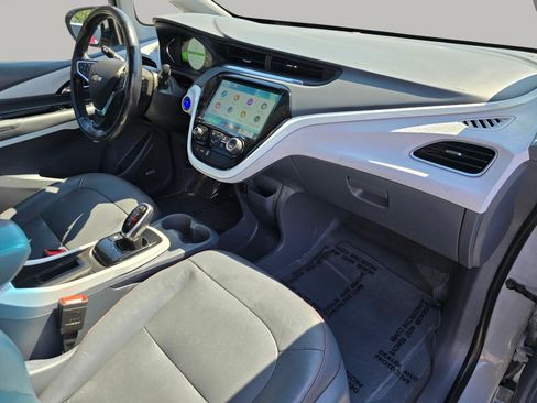 Used 2020 Chevrolet Bolt Premier w/ Infotainment Package FWD image 33
