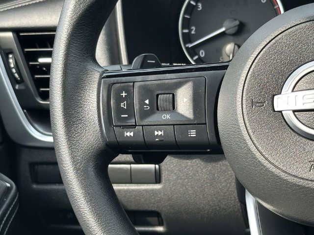 Used 2023 Nissan Rogue SV AWD/4WD image 24