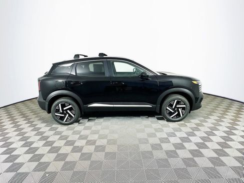 New 2026 Nissan Kicks SV w/ Charging Package FWD image 11
