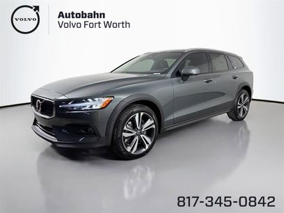 New 2026 Volvo V60 B5 Cross Country Plus w/ Protection Package Premier