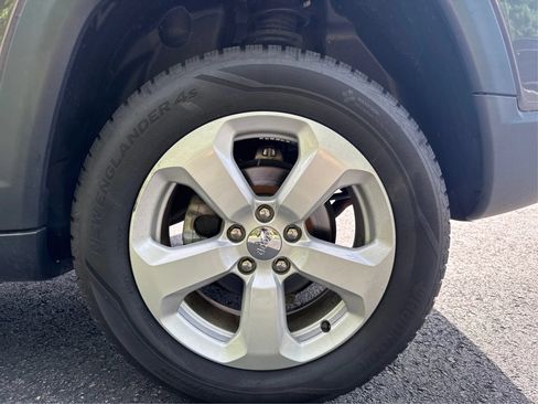 Used 2020 Jeep Compass Latitude AWD/4WD image 15
