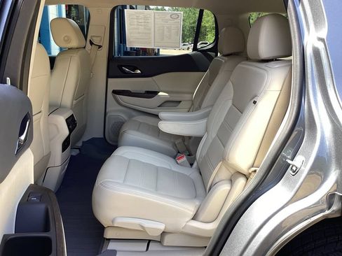 Used 2022 GMC Acadia Denali w/ Denali Technology Package AWD/4WD image 51