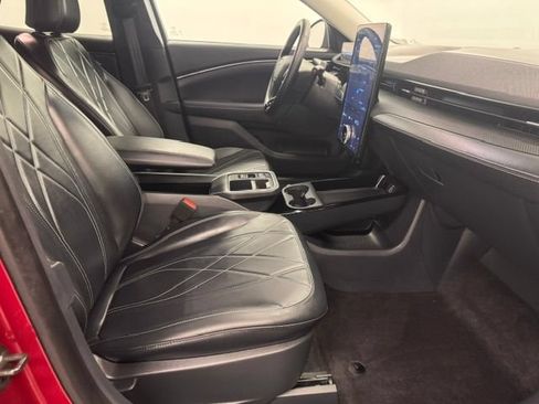 Used 2025 Ford Mustang Mach-E Select w/ Interior Protection Package AWD/4WD image 18