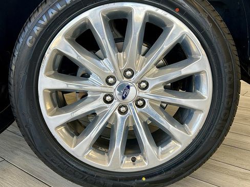 Used 2019 Ford F150 Limited image 19