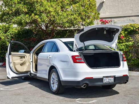 Used 2013 Ford Taurus SE image 27