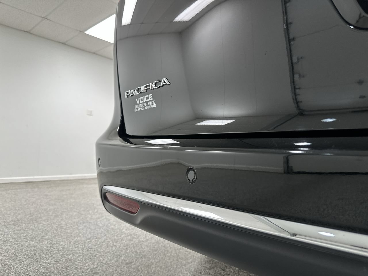 Used 2026 Chrysler Pacifica Select AWD/4WD image 30