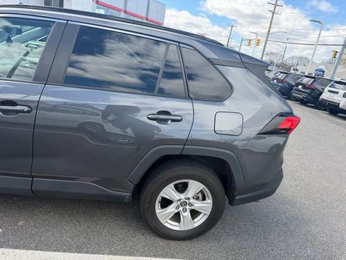 Used 2021 Toyota RAV4 XLE w/ Convenience Package image 2