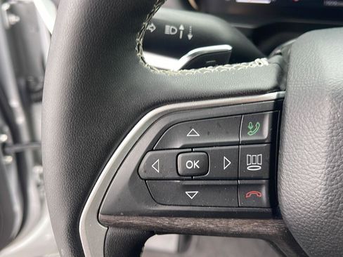 Certified 2024 Jeep Grand Cherokee L Limited w/ Black Appearance Package image 15