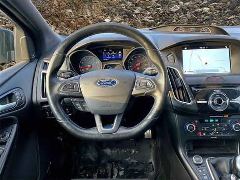 Used 2017 Ford Focus RS image 5