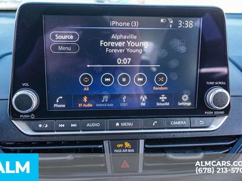 Used 2025 Nissan Altima 2.5 SV FWD image 36