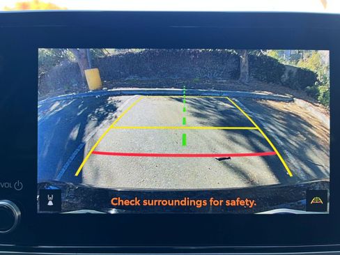 Used 2025 Toyota Camry LE image 17