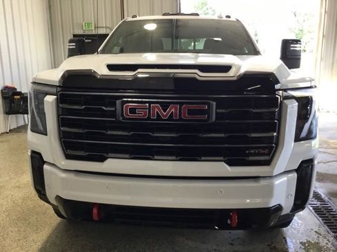 New 2025 GMC Sierra 2500 AT4 w/ AT4 Premium Plus Package image 6
