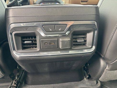 Used 2019 Chevrolet Silverado 1500 High Country w/ Technology Package image 16